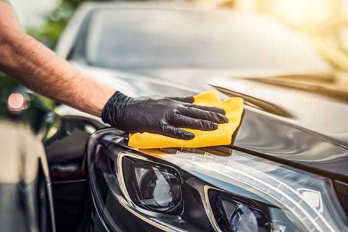 When you bring in vehicles we know exactly what needs to be done to put them on your lot and showroom floors. We provide all services, from washing, waxing, engine cleaning and interior shampoo.